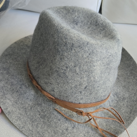 Accessories - Gray Felt Hat with Brown Band